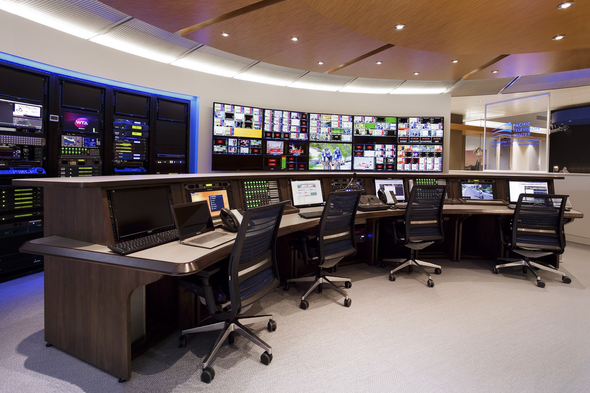 YTransmission control desk at The Switch - Absolute CAD